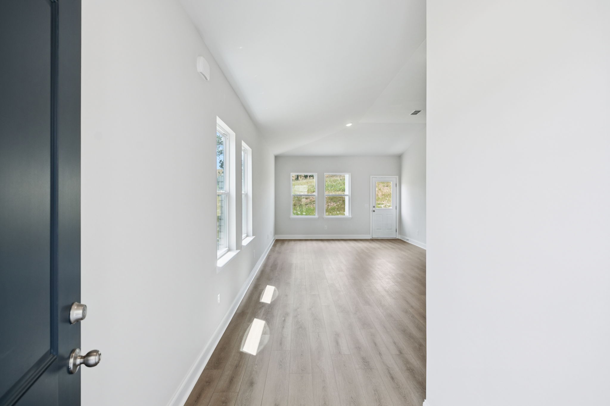 206 Limestone Way Lebanon, TN 37087 - Photo 8 of 45 Gallery Image 8