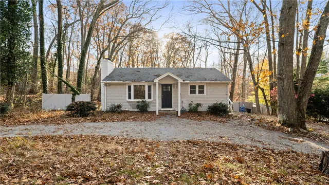 $570,000 | 42 Ledgewood Road, South Kingstown, RI 02881