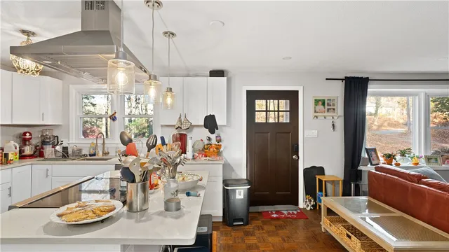 $570,000 | 42 Ledgewood Road, South Kingstown, RI 02881