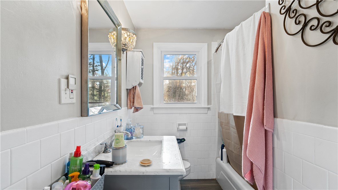 42 Ledgewood Road South Kingstown, RI 02881 - Photo 8 of 17