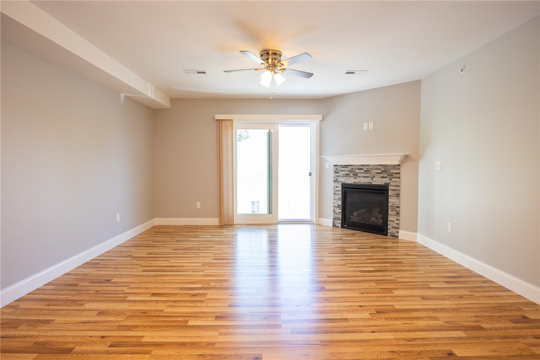 9 Gray Coach Lane, Unit 905 Cranston, RI 02921 - Photo 3 of 19 Sliding door to patio