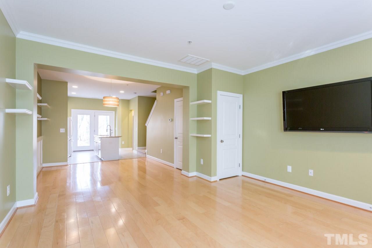 8013 Sunset Branch Court Raleigh, NC 27612 - Photo 4 of 20 Gallery Image 4