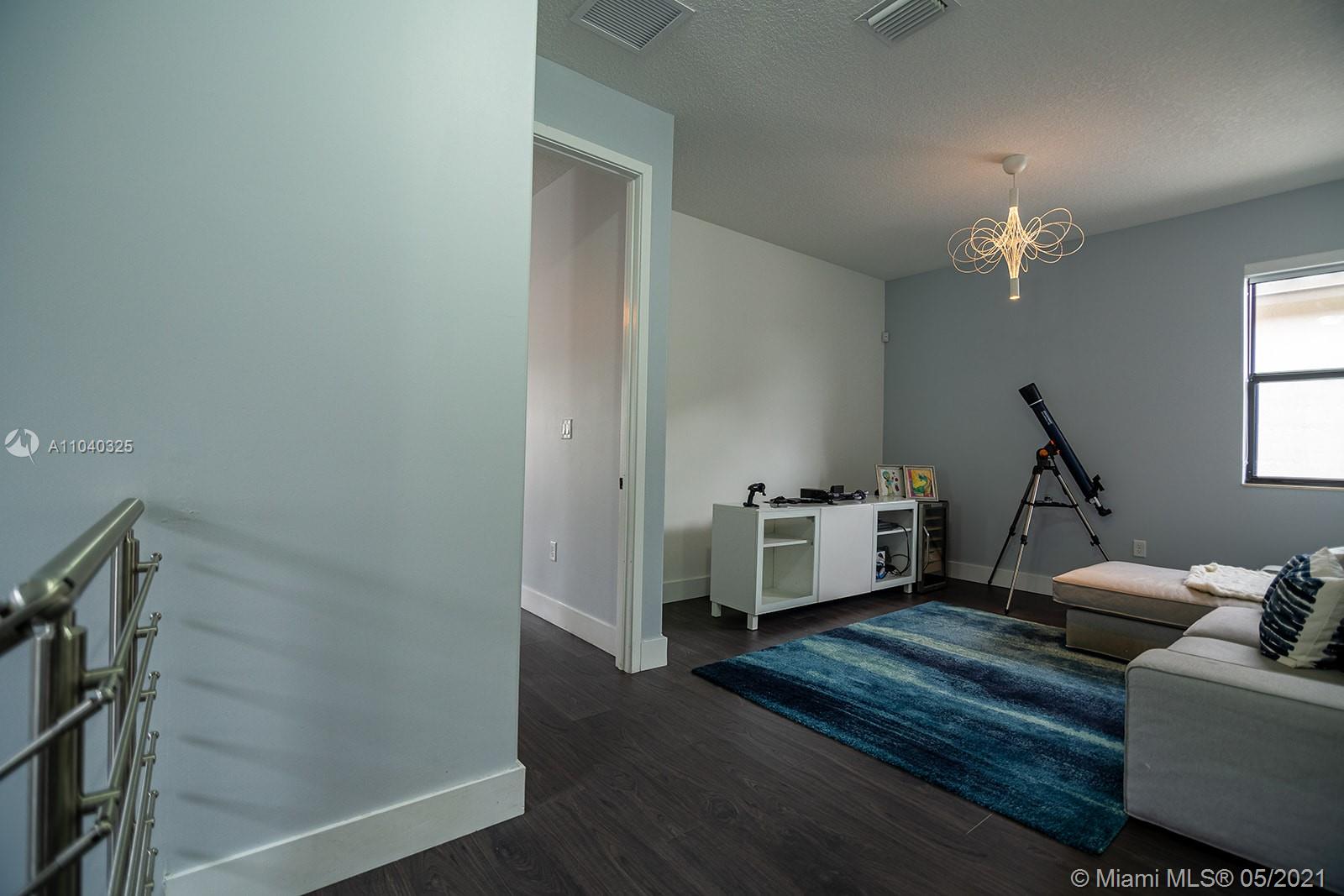 9766 West 34th Avenue Hialeah, FL 33018 - Photo 26 of 36