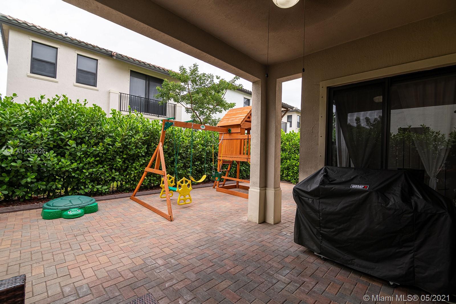 9766 West 34th Avenue Hialeah, FL 33018 - Photo 34 of 36