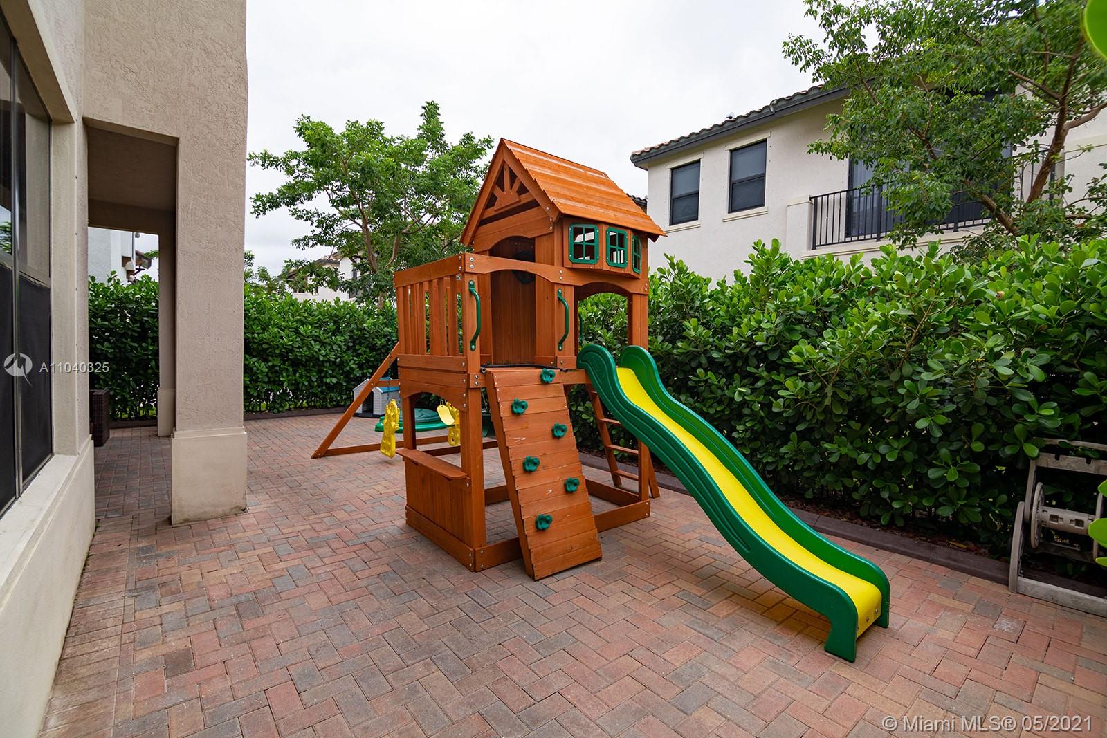 9766 West 34th Avenue Hialeah, FL 33018 - Photo 36 of 36