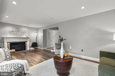 $510,000 | 7927 Central Park Circle, Alexandria, VA 22309