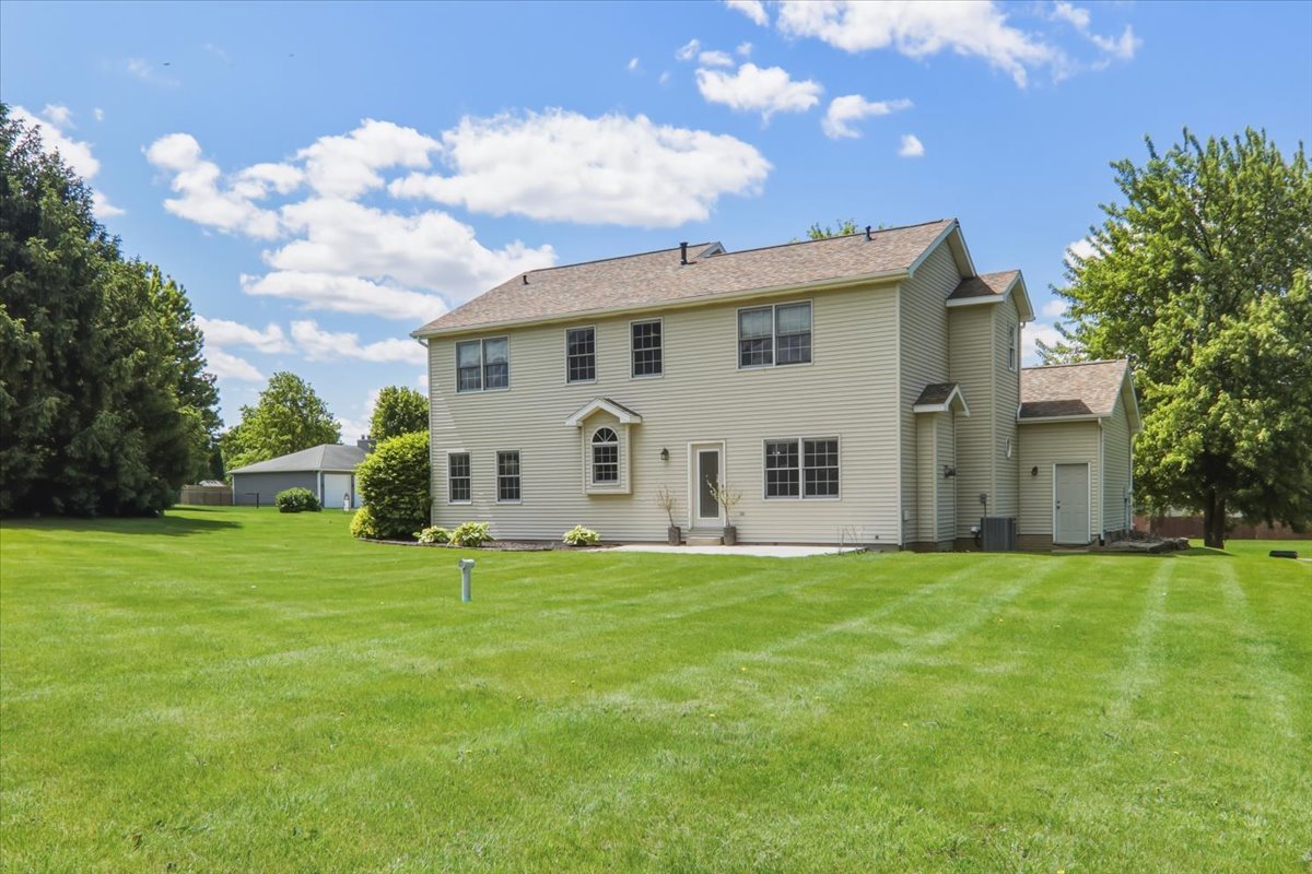 1 Quail Court Downs, IL 61736 - Photo 34 of 47