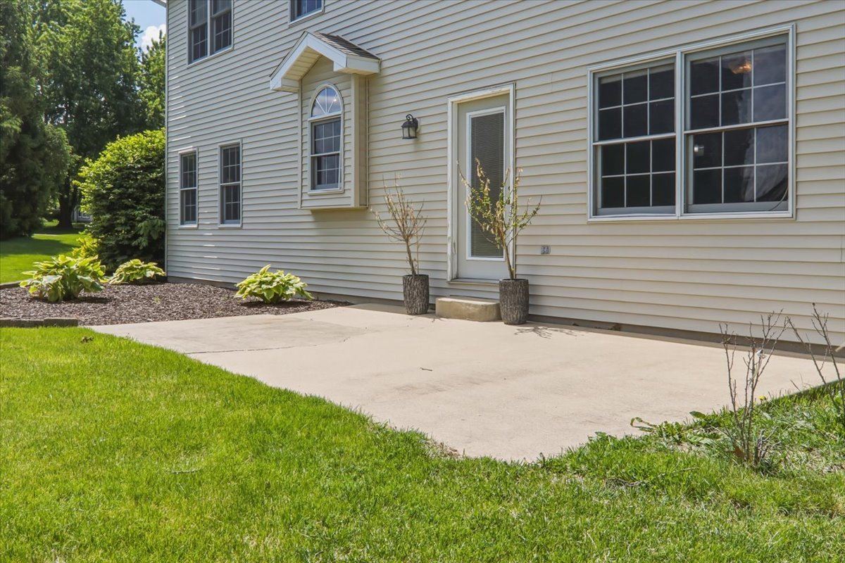 1 Quail Court Downs, IL 61736 - Photo 35 of 47