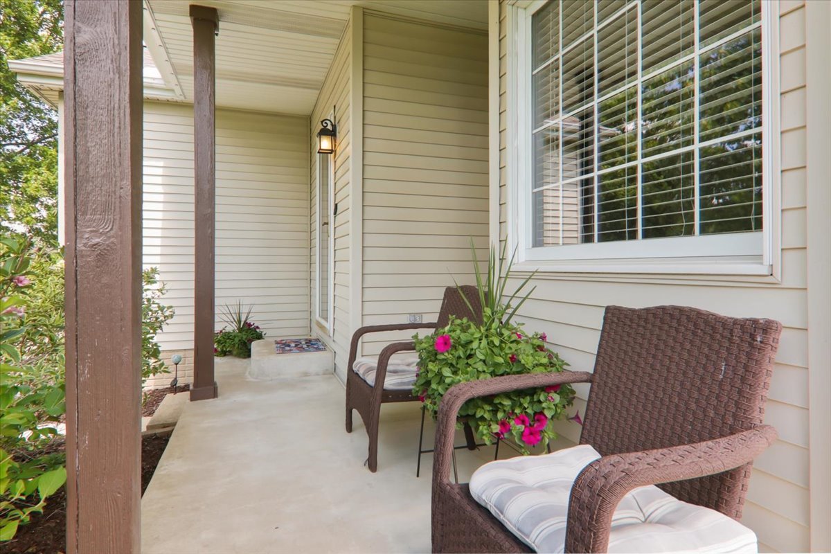 1 Quail Court Downs, IL 61736 - Photo 6 of 47