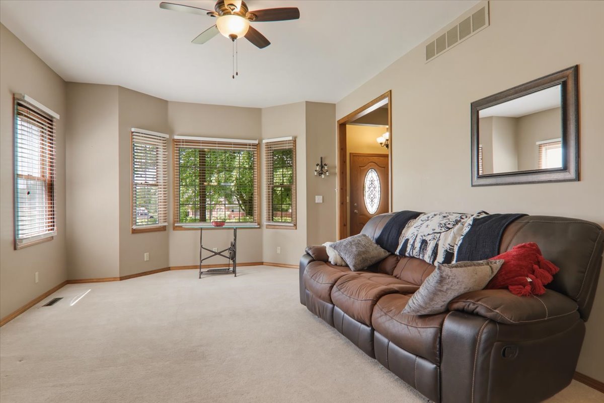 1 Quail Court Downs, IL 61736 - Photo 9 of 47