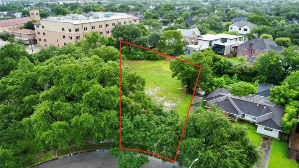 $679,000 | 5023 Grape Street, Houston, TX 77096