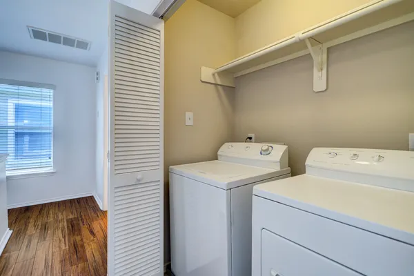 $2,195 | 1702 Redwing Cove Drive, Houston, TX 77009