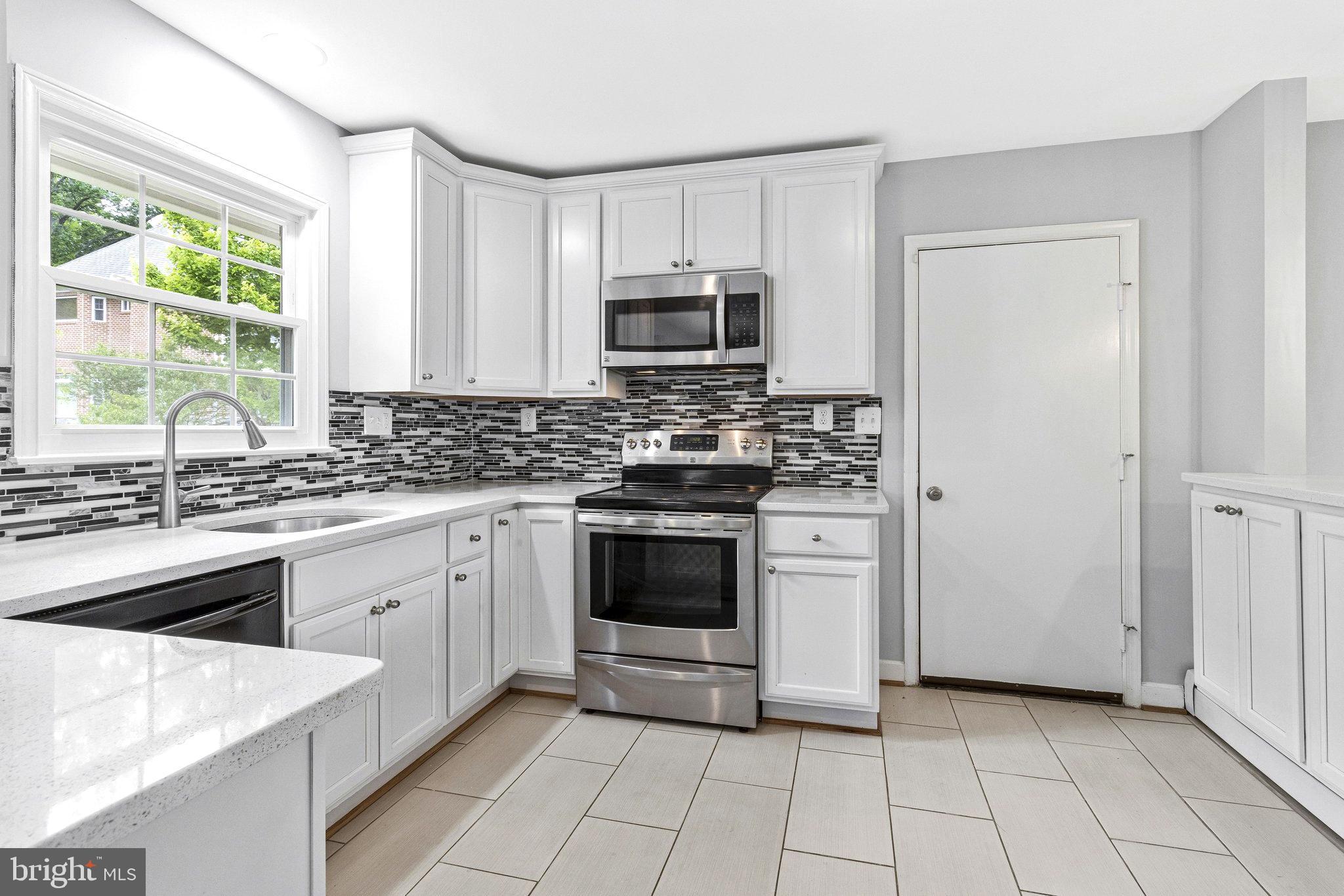 6450 Old Chesterbrook Road McLean, VA 22101 - Photo 16 of 46