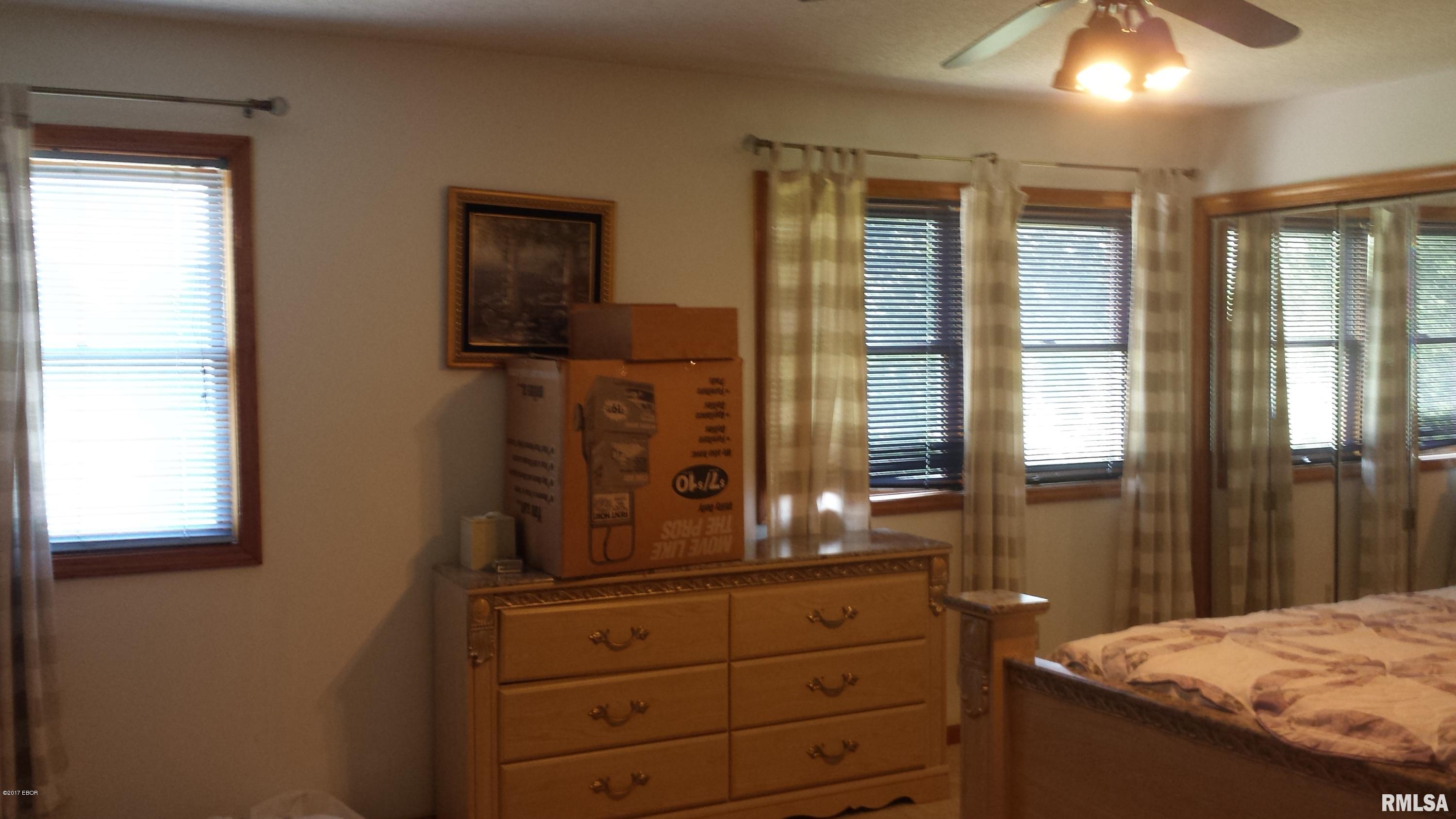 1231 West No Name Road Carbondale, IL 62902 - Photo 13 of 37 Gallery Image 13