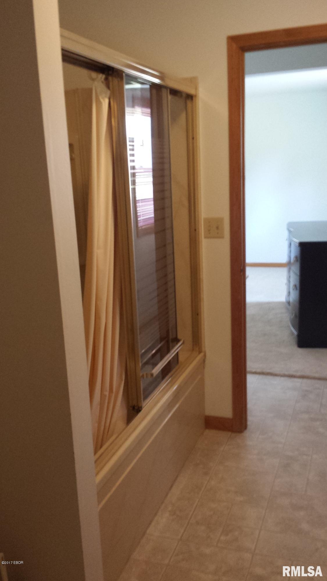 1231 West No Name Road Carbondale, IL 62902 - Photo 15 of 37 Gallery Image 15