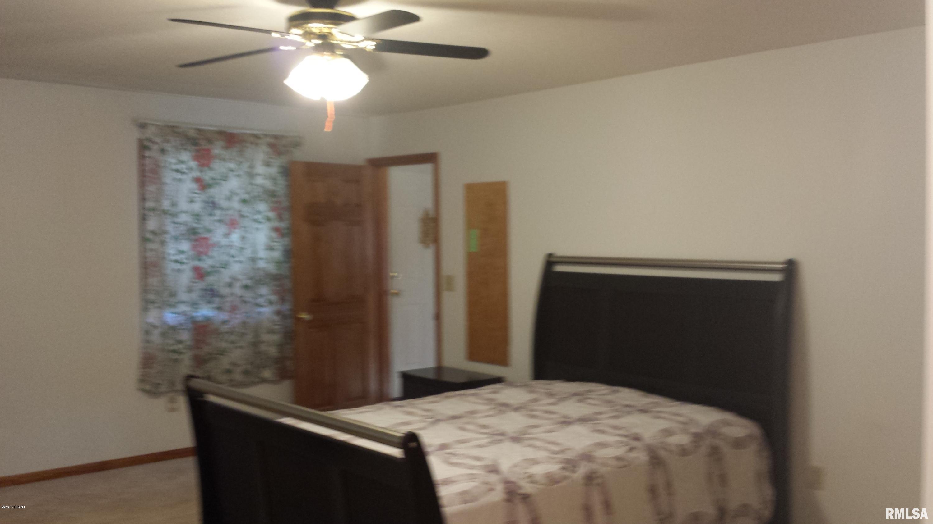 1231 West No Name Road Carbondale, IL 62902 - Photo 16 of 37 Gallery Image 16