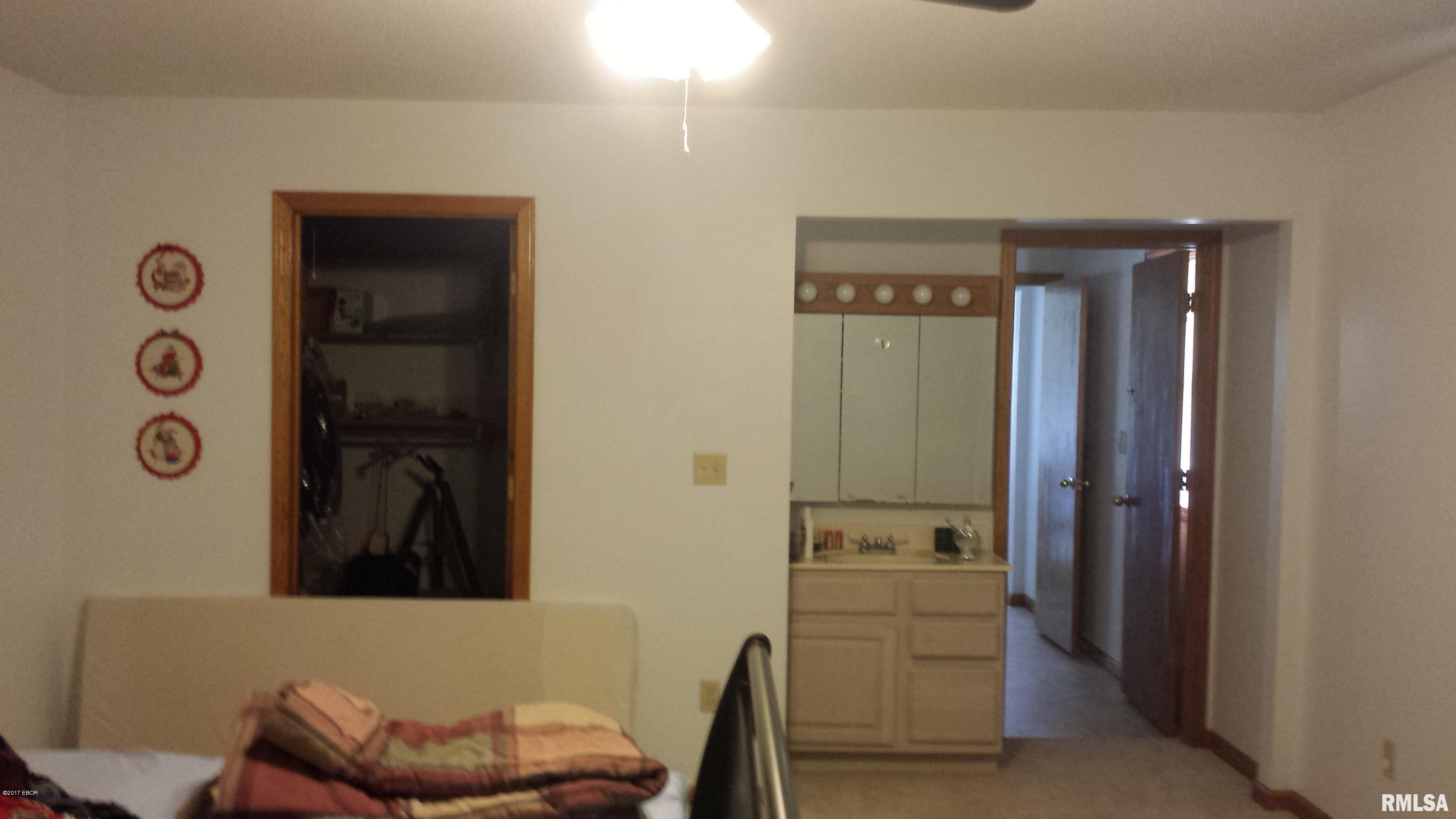 1231 West No Name Road Carbondale, IL 62902 - Photo 17 of 37 Gallery Image 17