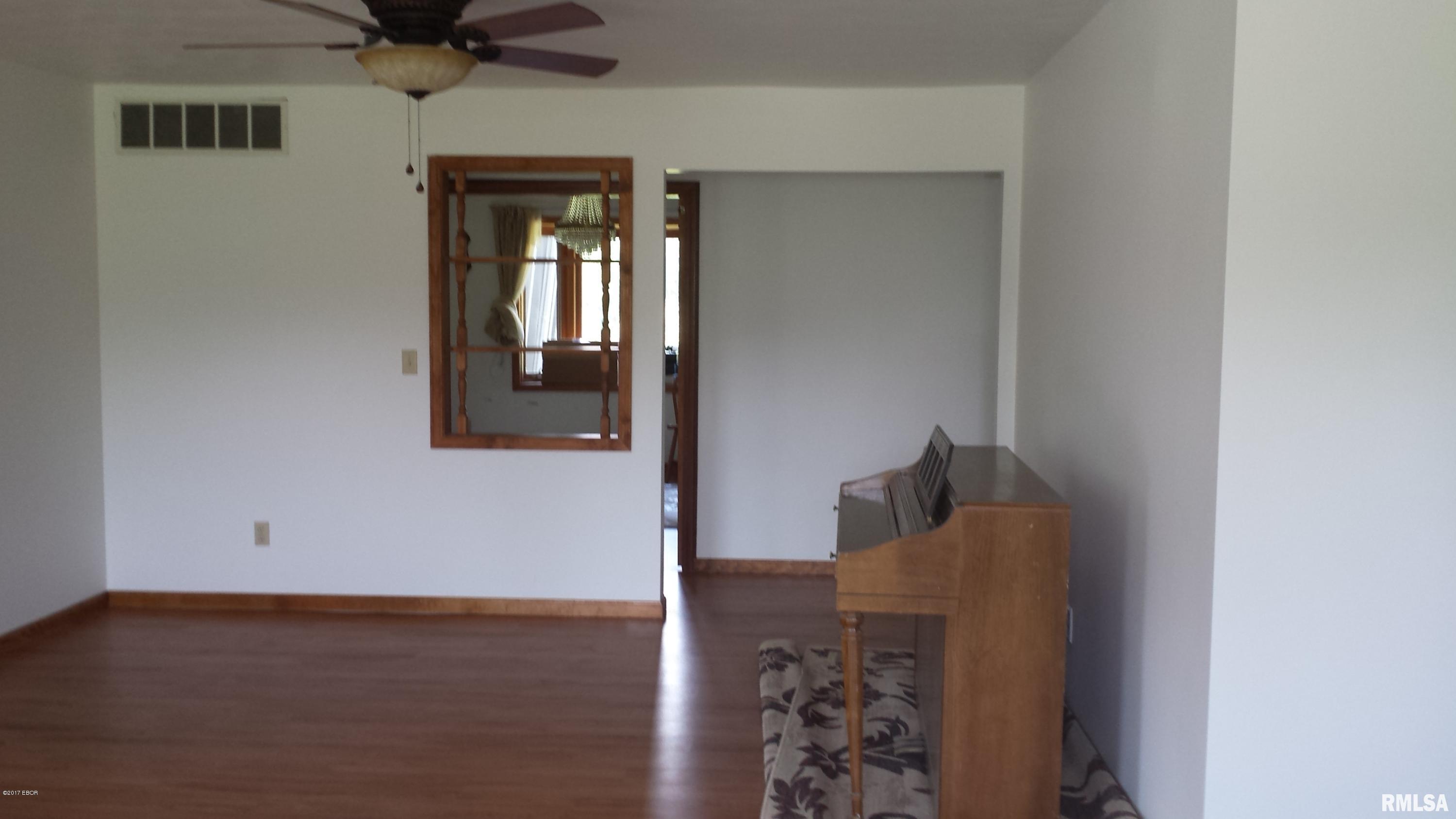 1231 West No Name Road Carbondale, IL 62902 - Photo 32 of 37 Gallery Image 32