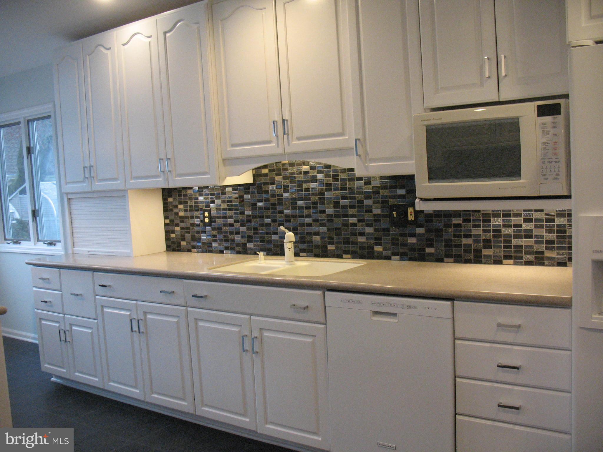 22 Sycamore Way Hamilton, NJ 08690 - Photo 19 of 44 Kitchen