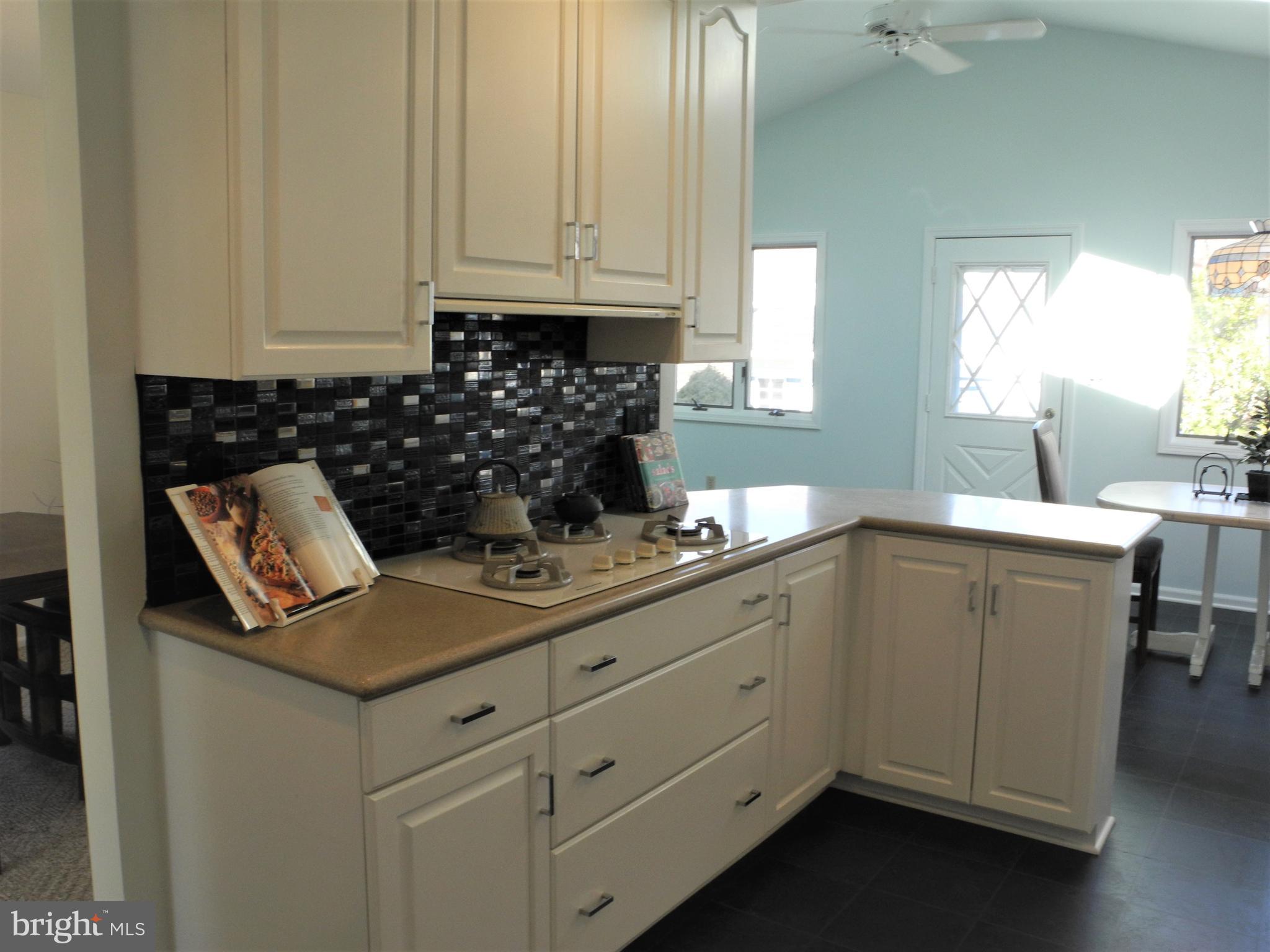22 Sycamore Way Hamilton, NJ 08690 - Photo 22 of 44 Kitchen