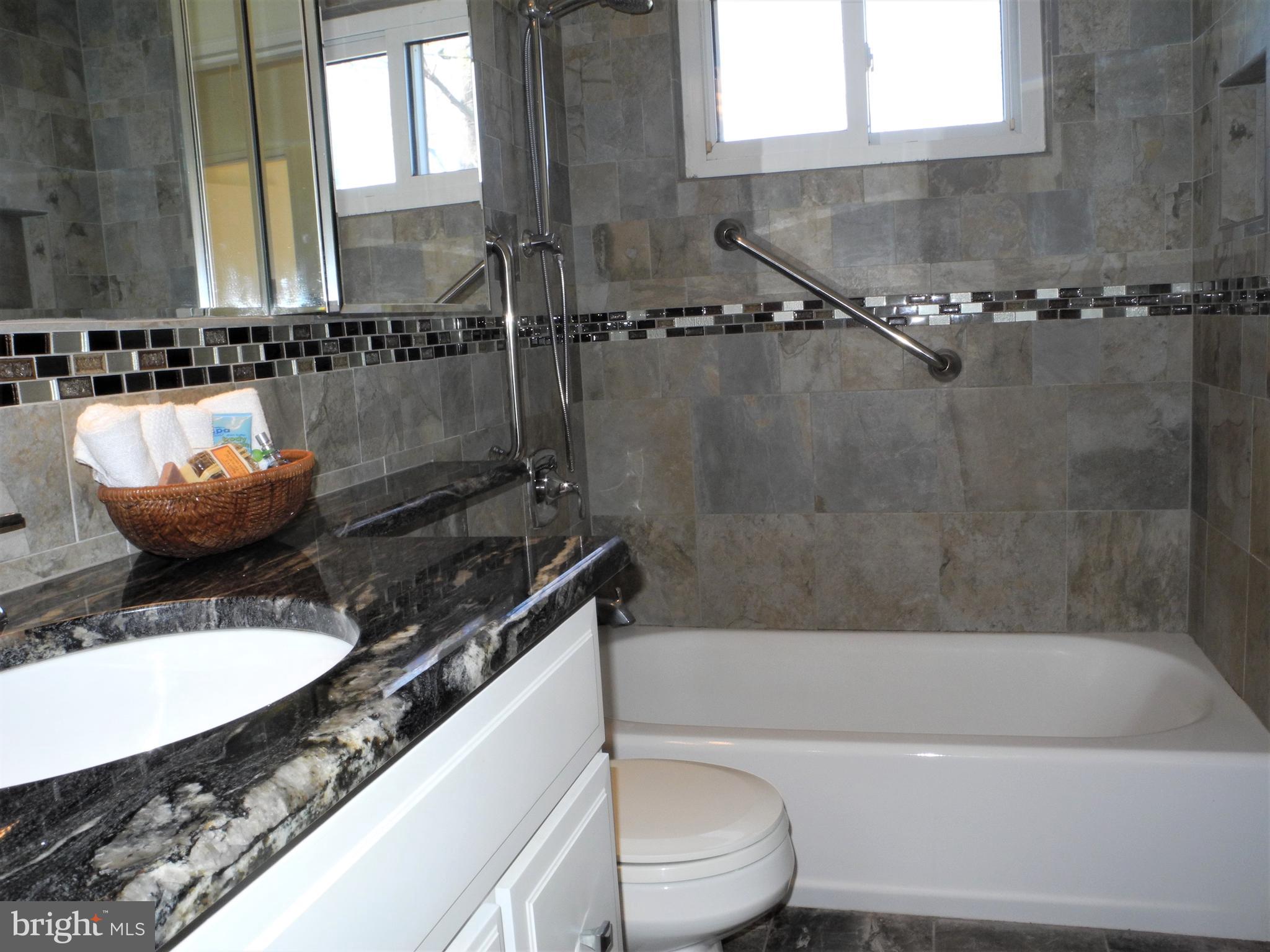 22 Sycamore Way Hamilton, NJ 08690 - Photo 31 of 44 Main Bathroom