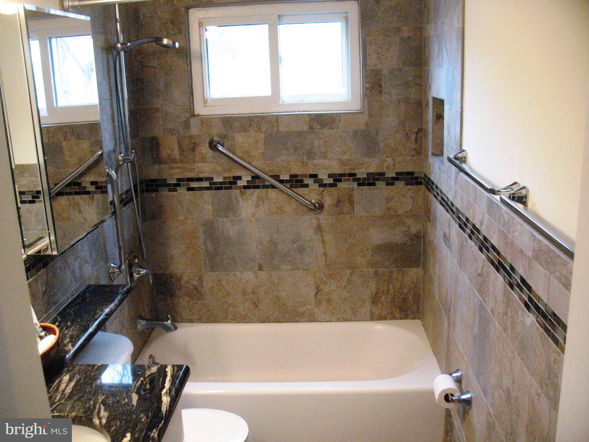 22 Sycamore Way Hamilton, NJ 08690 - Photo 32 of 44 Main Bathroom