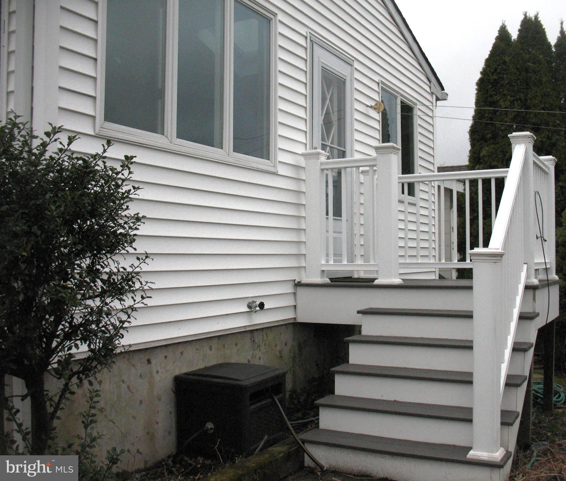 22 Sycamore Way Hamilton, NJ 08690 - Photo 37 of 44 Trex Deck