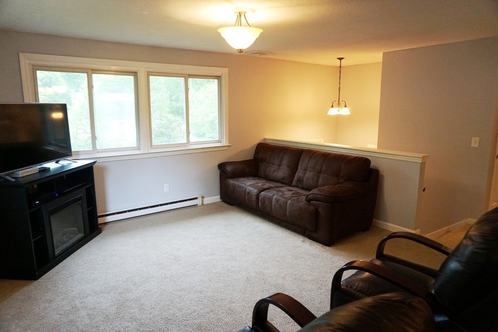 88 Laurel Road Wilbraham, MA 01095 - Photo 8 of 25 Gallery Image 8