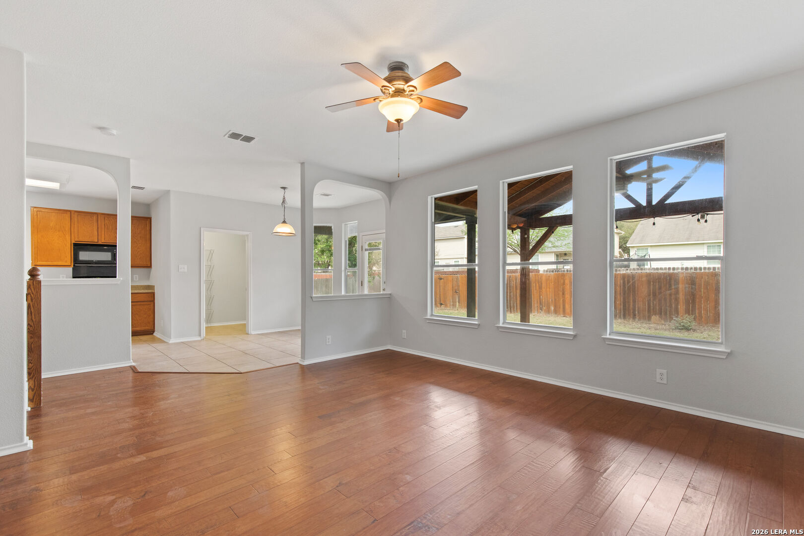 337 Willow Loop Cibolo, TX 78108 - Photo 16 of 39