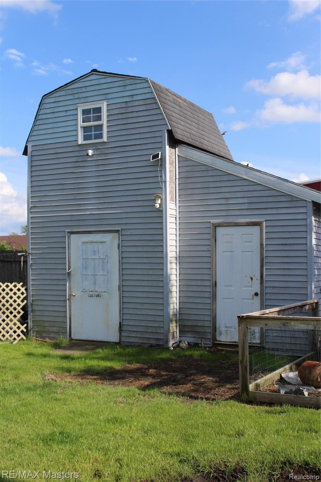 28214 Waltz Road New Boston, MI 48164 - Photo 16 of 17 IMG_0127.JPG