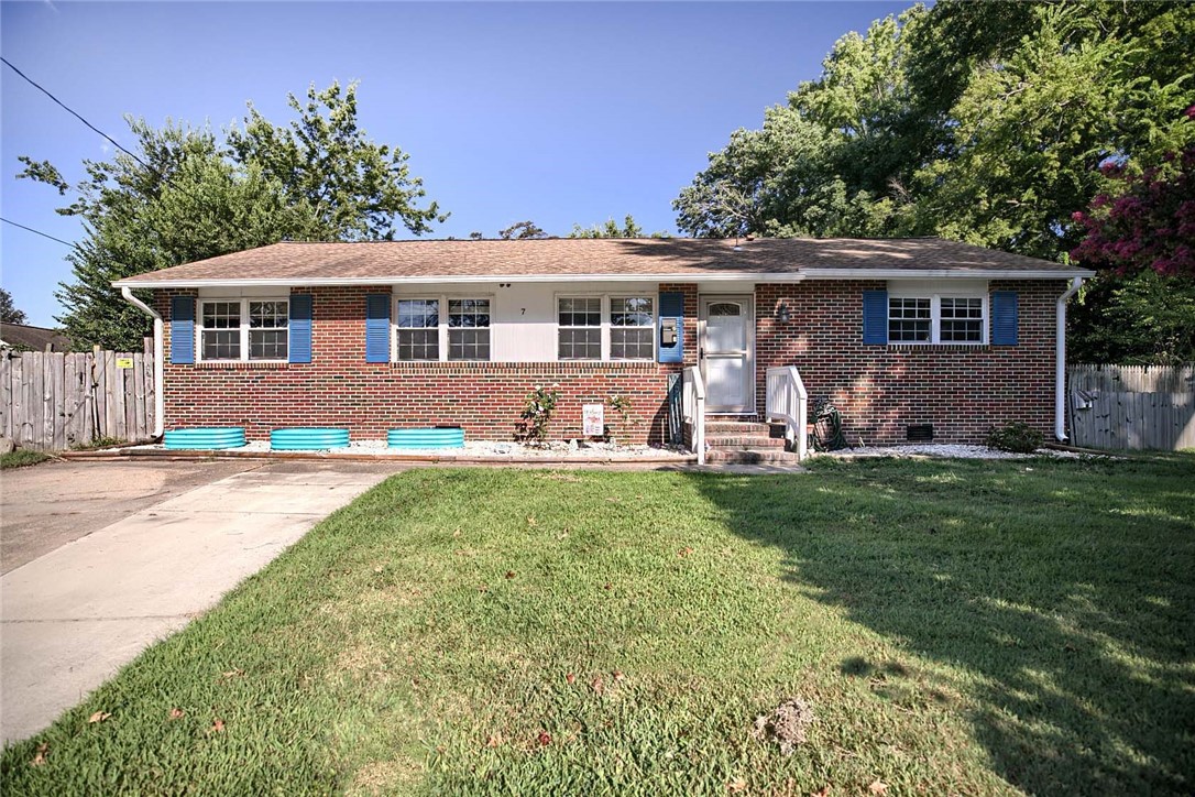 7 Maverick Court Hampton, VA 23669 - Photo 3 of 19
