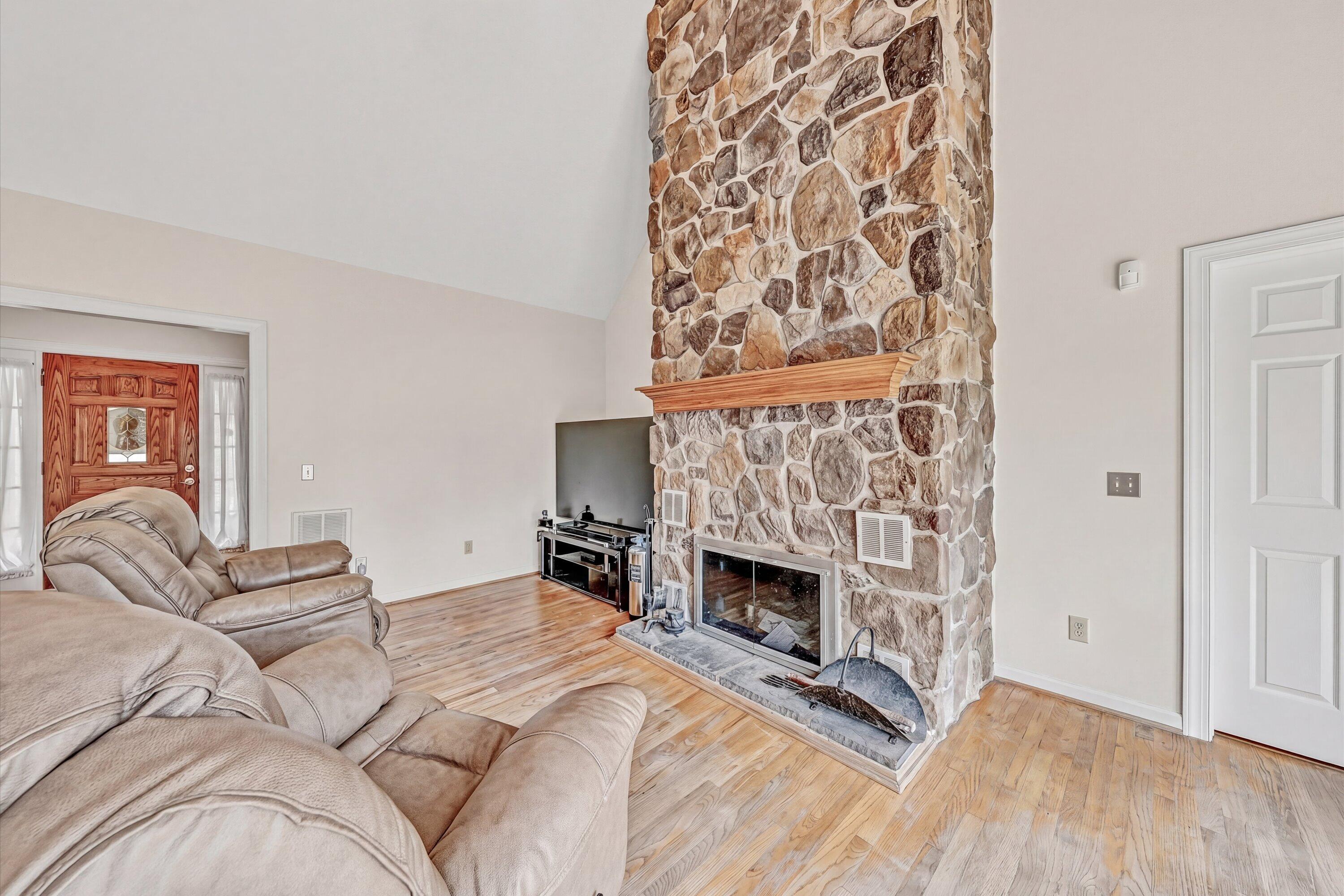 1285 Echo Hills Road Elliston, VA 24087 - Photo 16 of 47 13-2-DSC00364