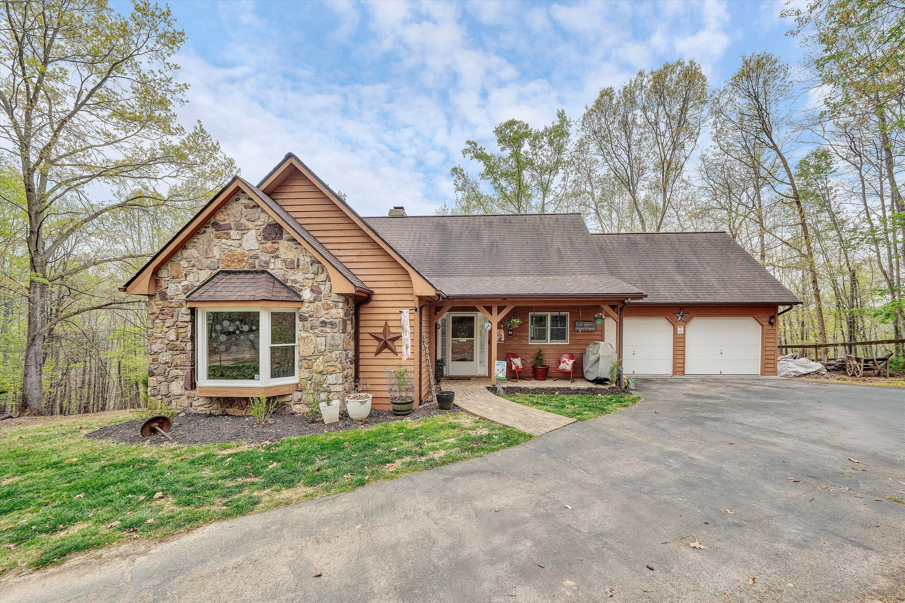 1285 Echo Hills Road Elliston, VA 24087 - Photo 2 of 47 01-DSC00412