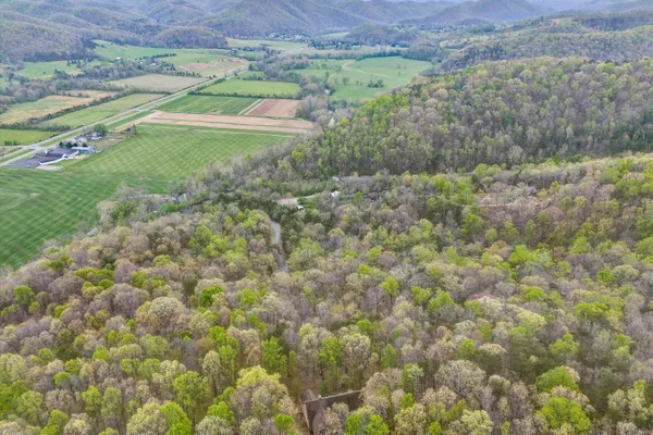 $315,000 | 1285 Echo Hills Road, Elliston, VA 24087