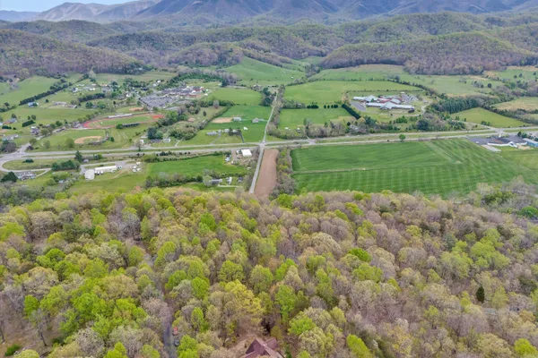 $315,000 | 1285 Echo Hills Road, Elliston, VA 24087