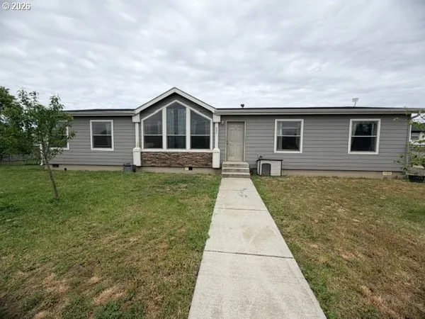 $399,000 | 880 North 11th Street, Elgin, OR 97827