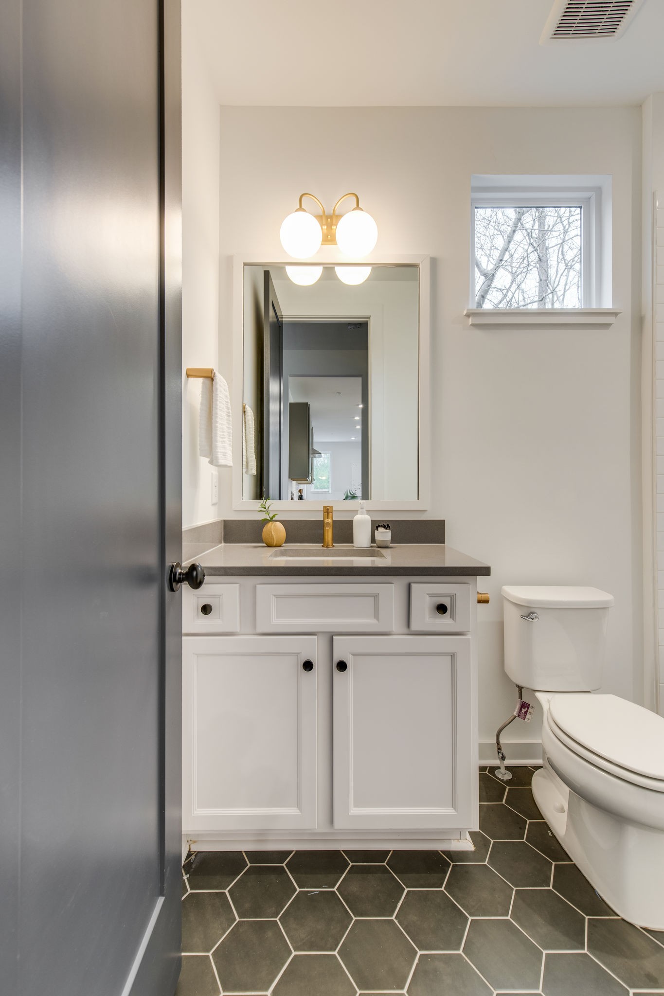917 B Mitchell Road, Unit B Nashville, TN 37206 - Photo 13 of 24 Gallery Image 13