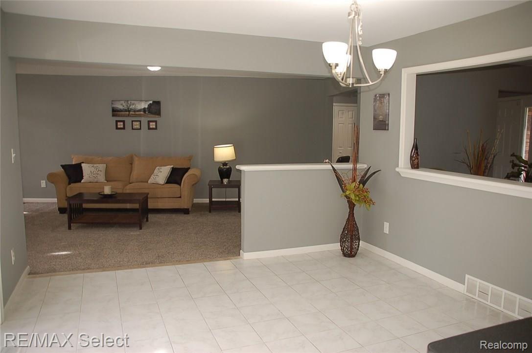 6048 Lucas Road Flint, MI 48506 - Photo 16 of 40 DSC_0017.JPG