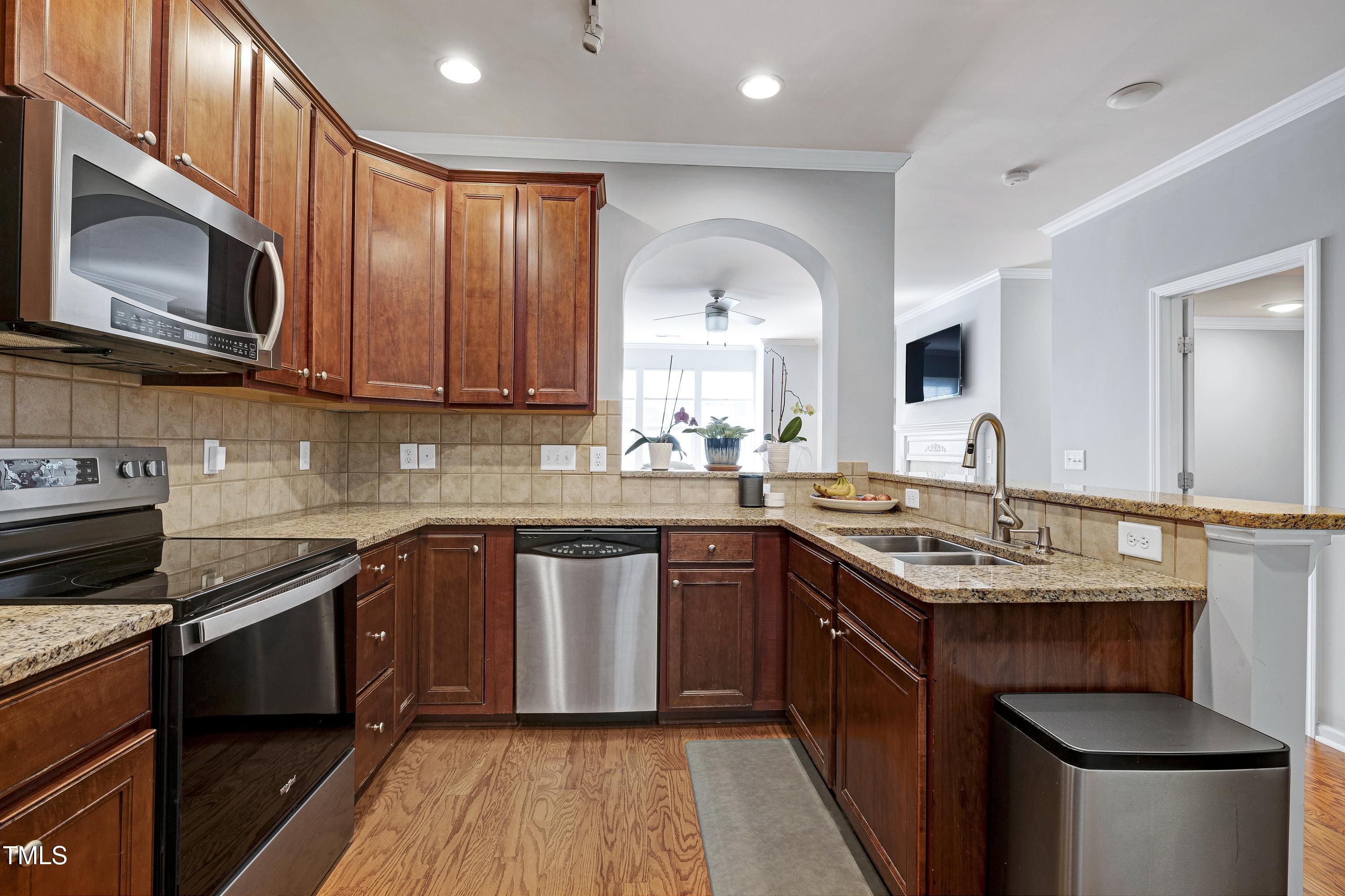 5809 Cameo Glass Way Raleigh, NC 27612 - Photo 15 of 43 Scene-14