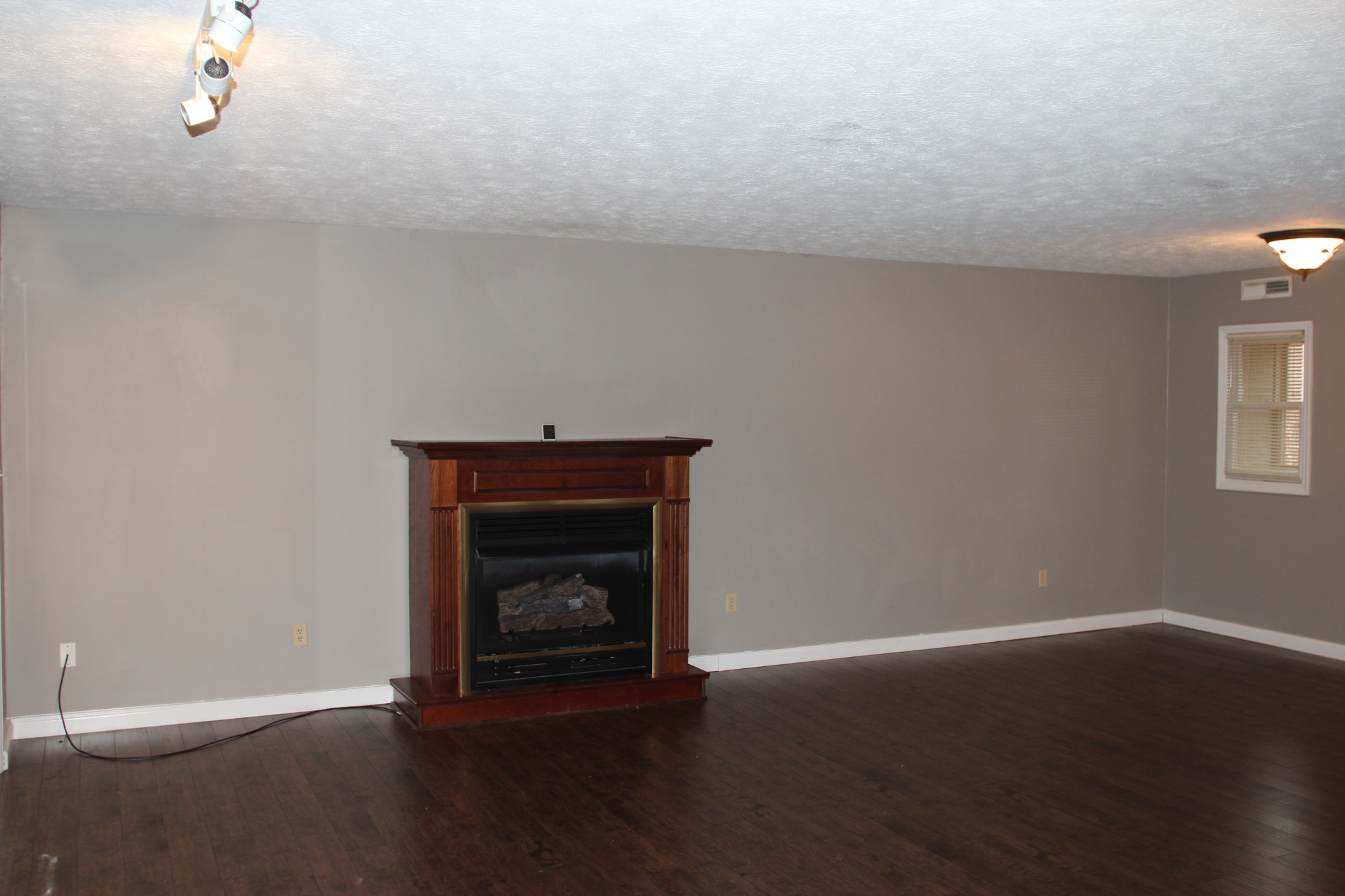 329 Beech Grove Road McMinnville, TN 37110 - Photo 12 of 29
