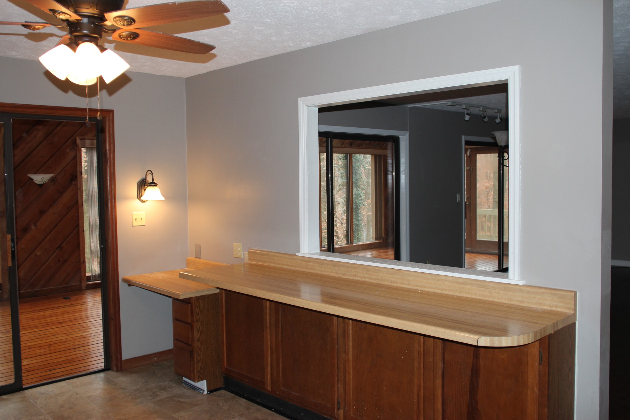 329 Beech Grove Road McMinnville, TN 37110 - Photo 8 of 29