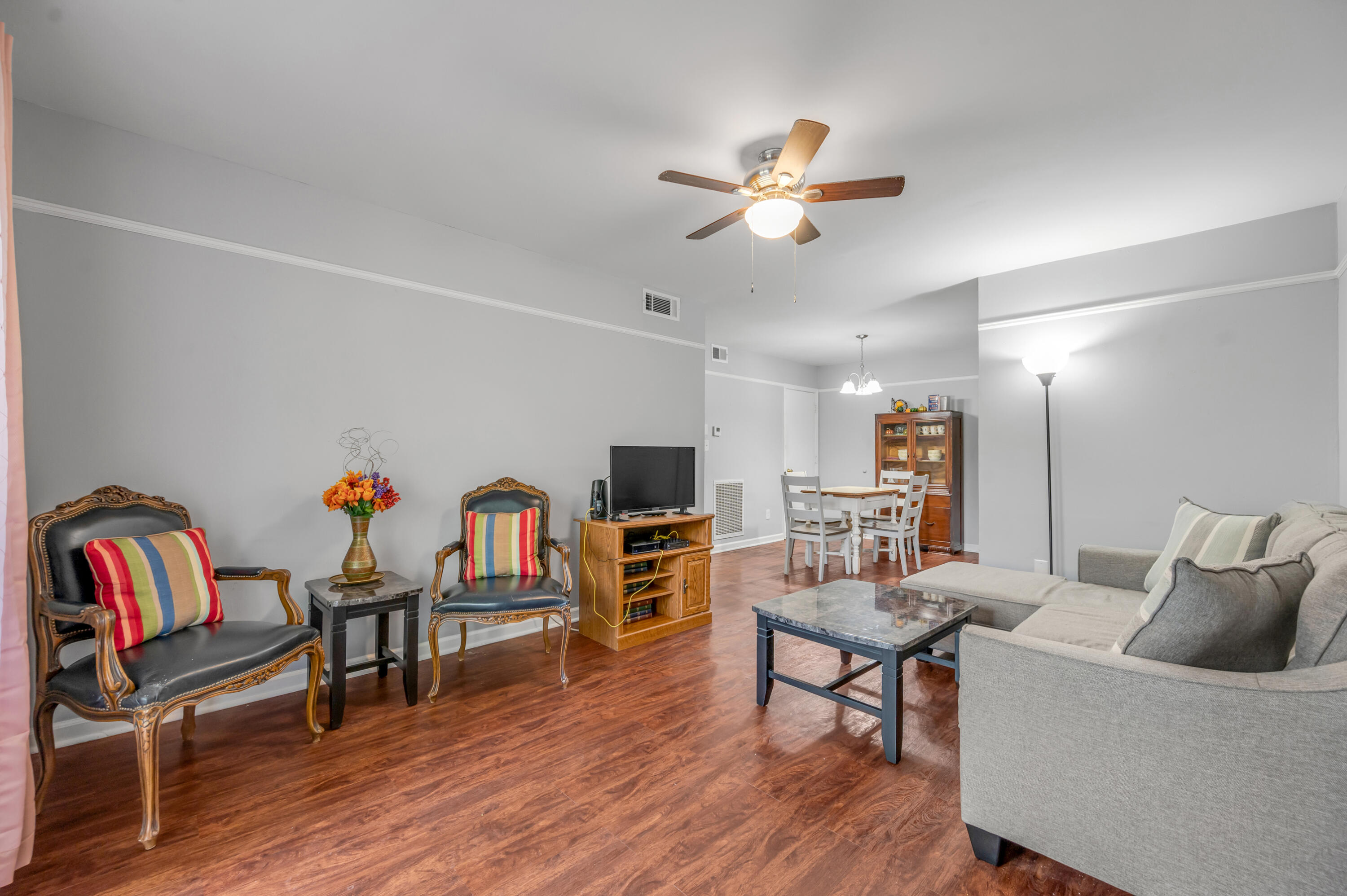 1080 Armstrong Mill Road, Unit D Lexington, KY 40517 - Photo 3 of 19 TDB_2842