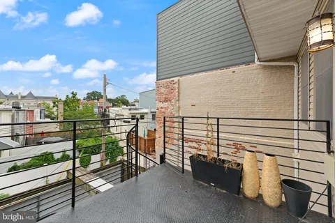 a view of a terrace with sky view