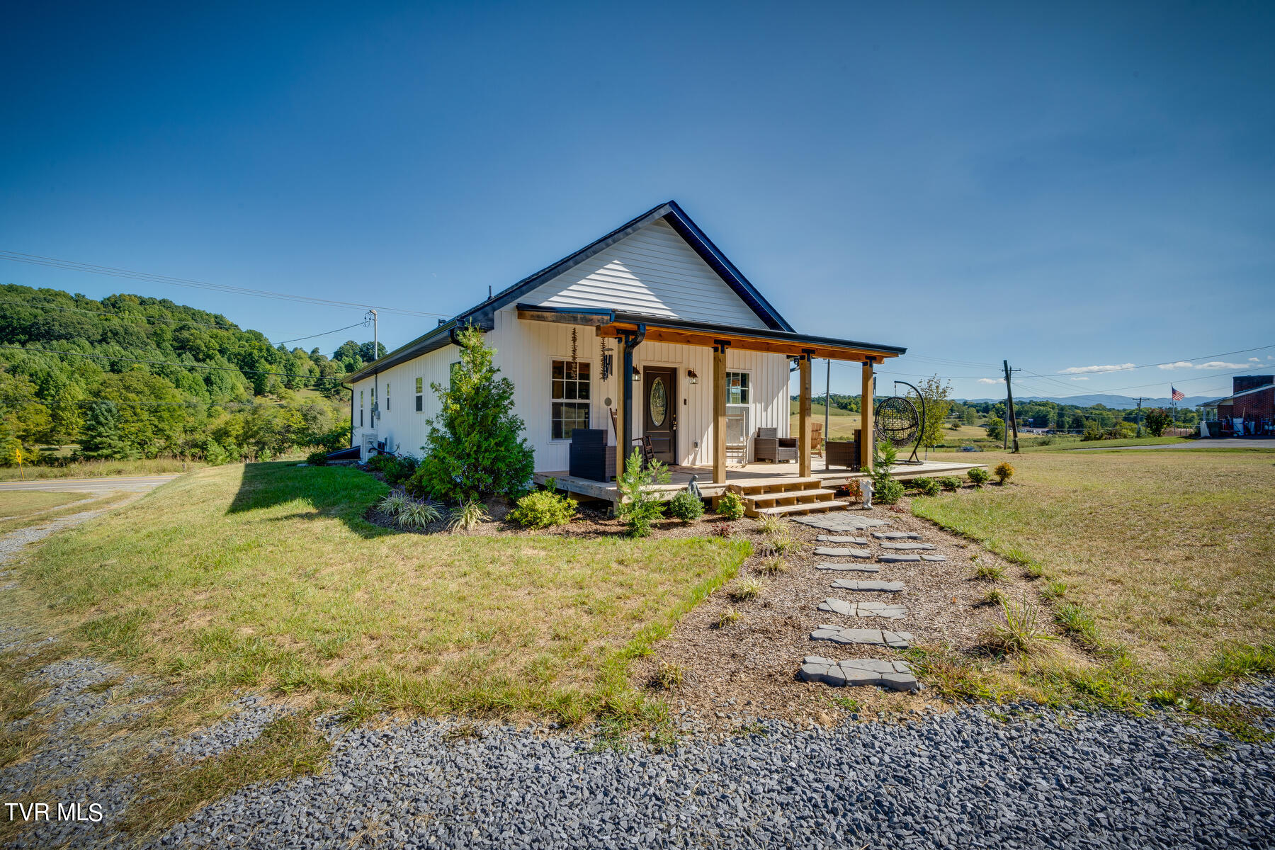 516 Old State Rte 34 Jonesborough, TN 37659 - Photo 3 of 39 3C4A78B9-7185-4882-9D03-ABC1B4E62EE6