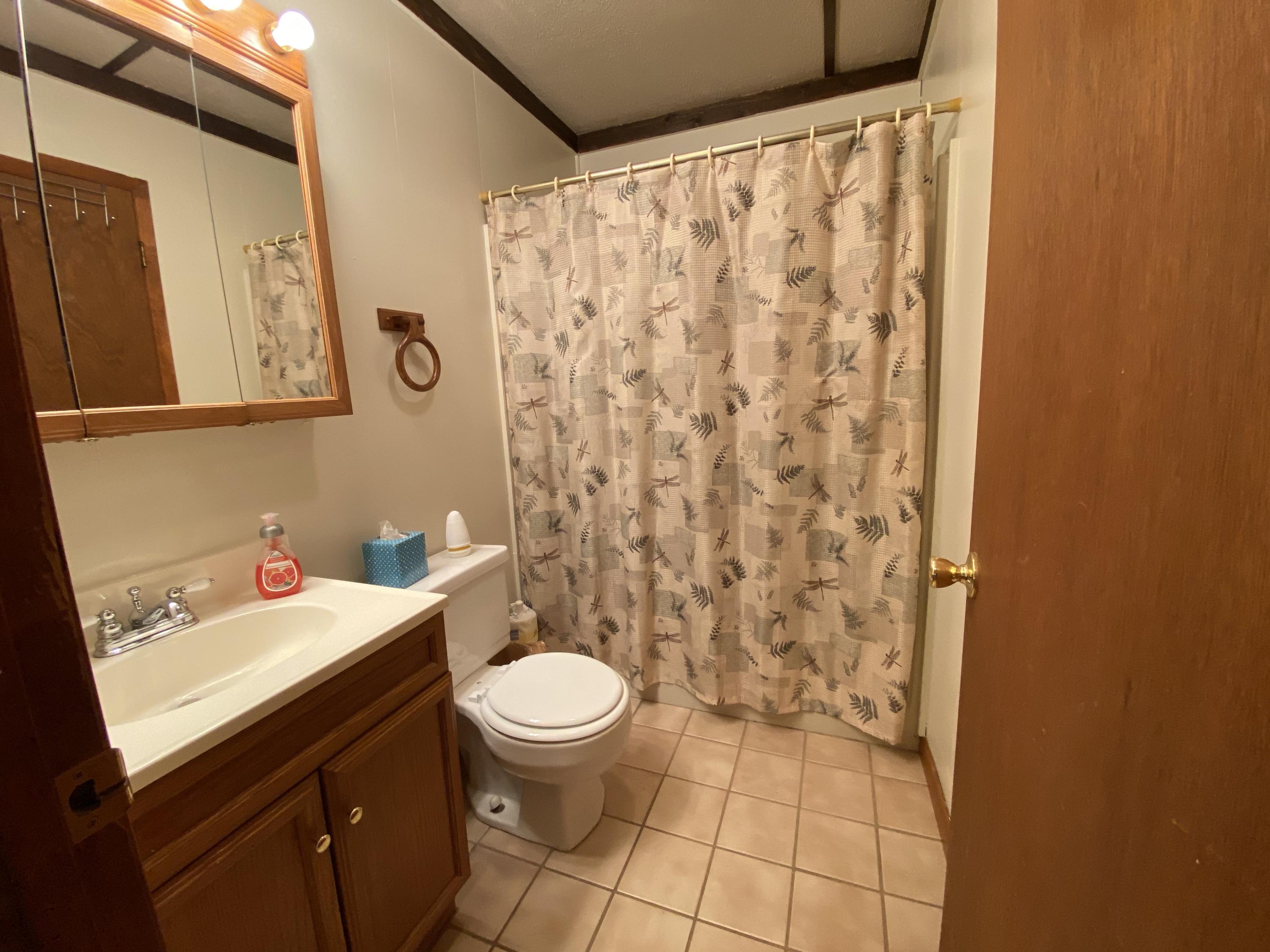 1171 Spring Lake Road DeFuniak Springs, FL 32433 - Photo 29 of 36 Bathroom