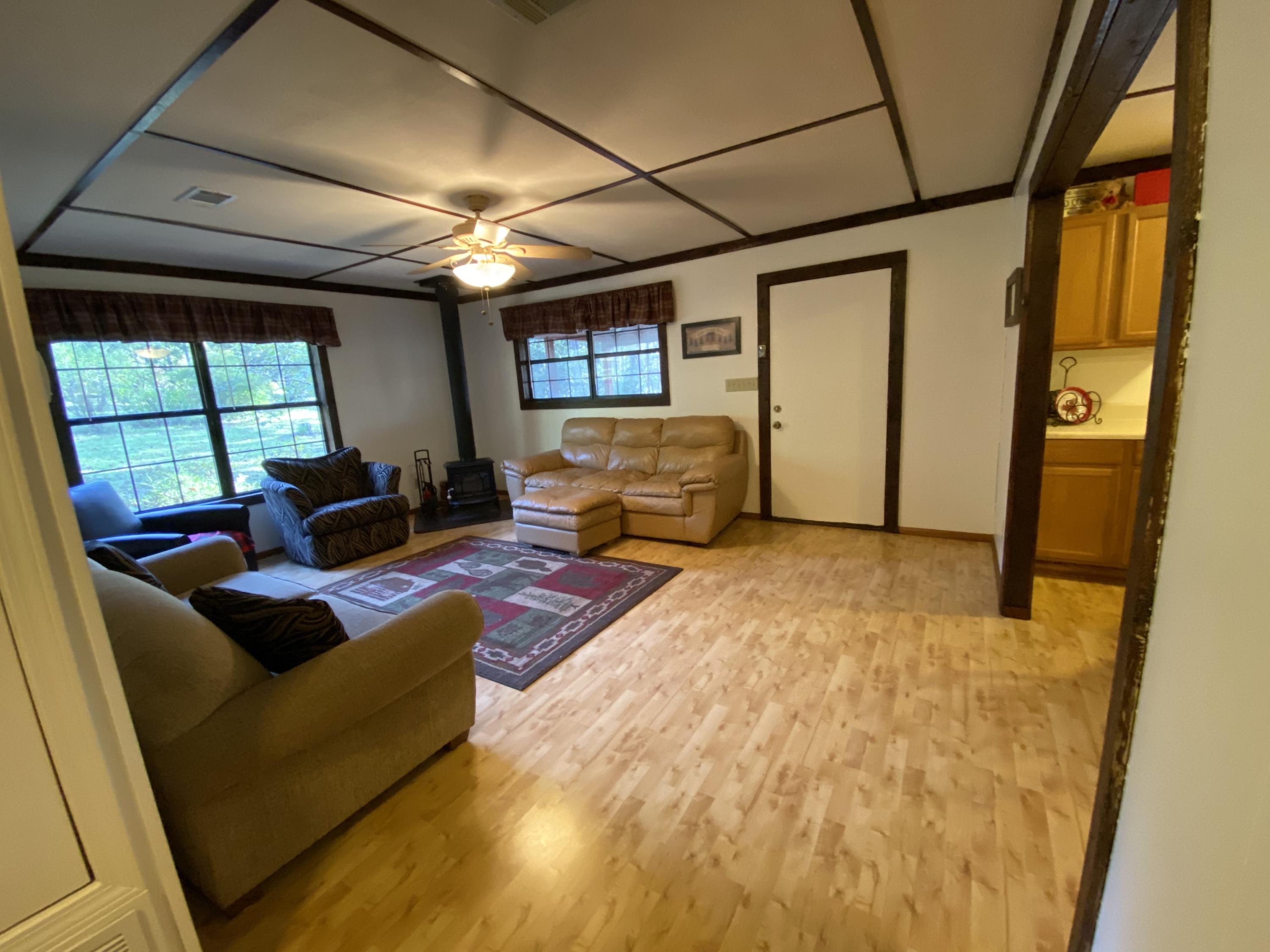 1171 Spring Lake Road DeFuniak Springs, FL 32433 - Photo 32 of 36 Living room from hallway