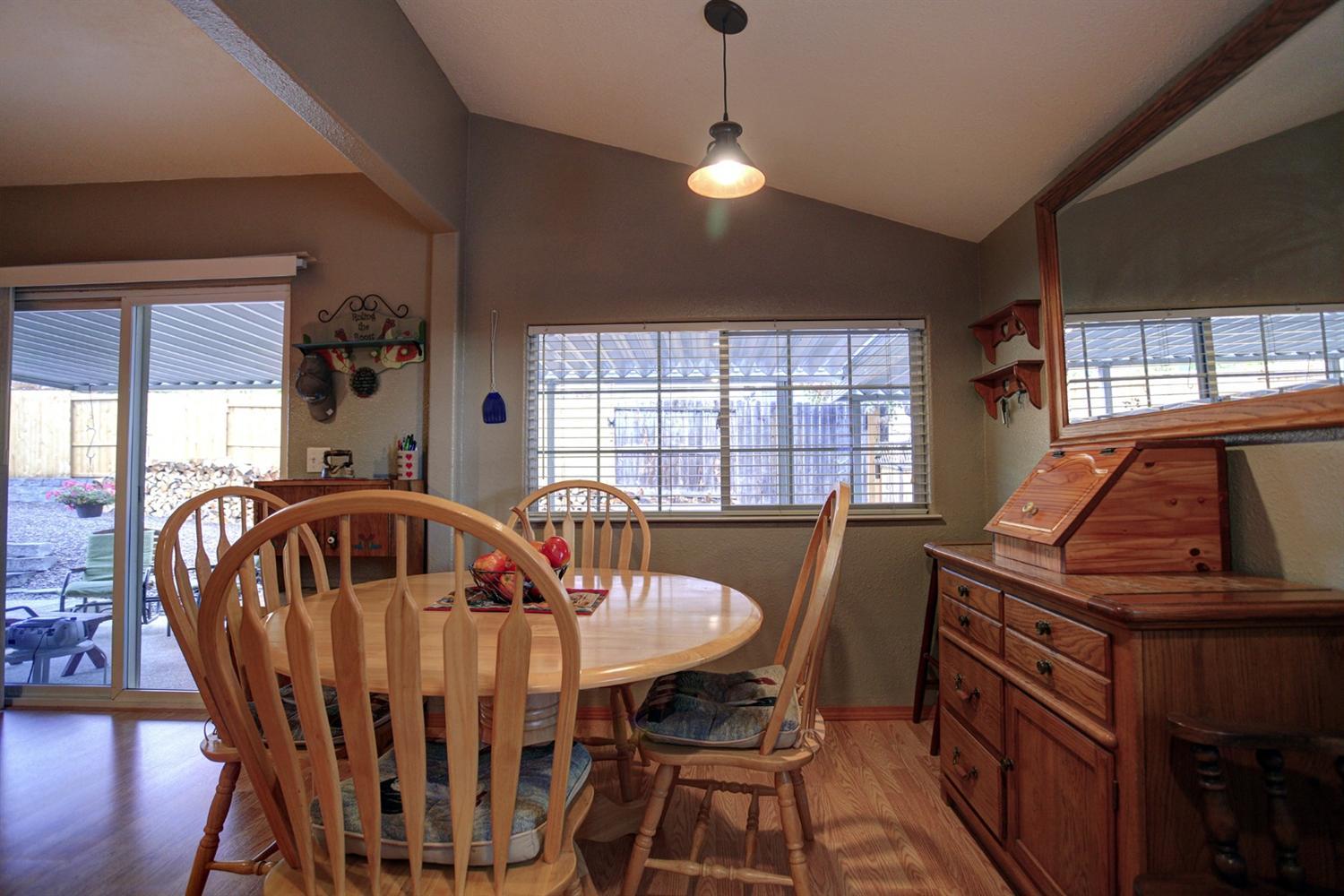 2425 Bell Court Medford, OR 97504 - Photo 20 of 34 Additional Photo