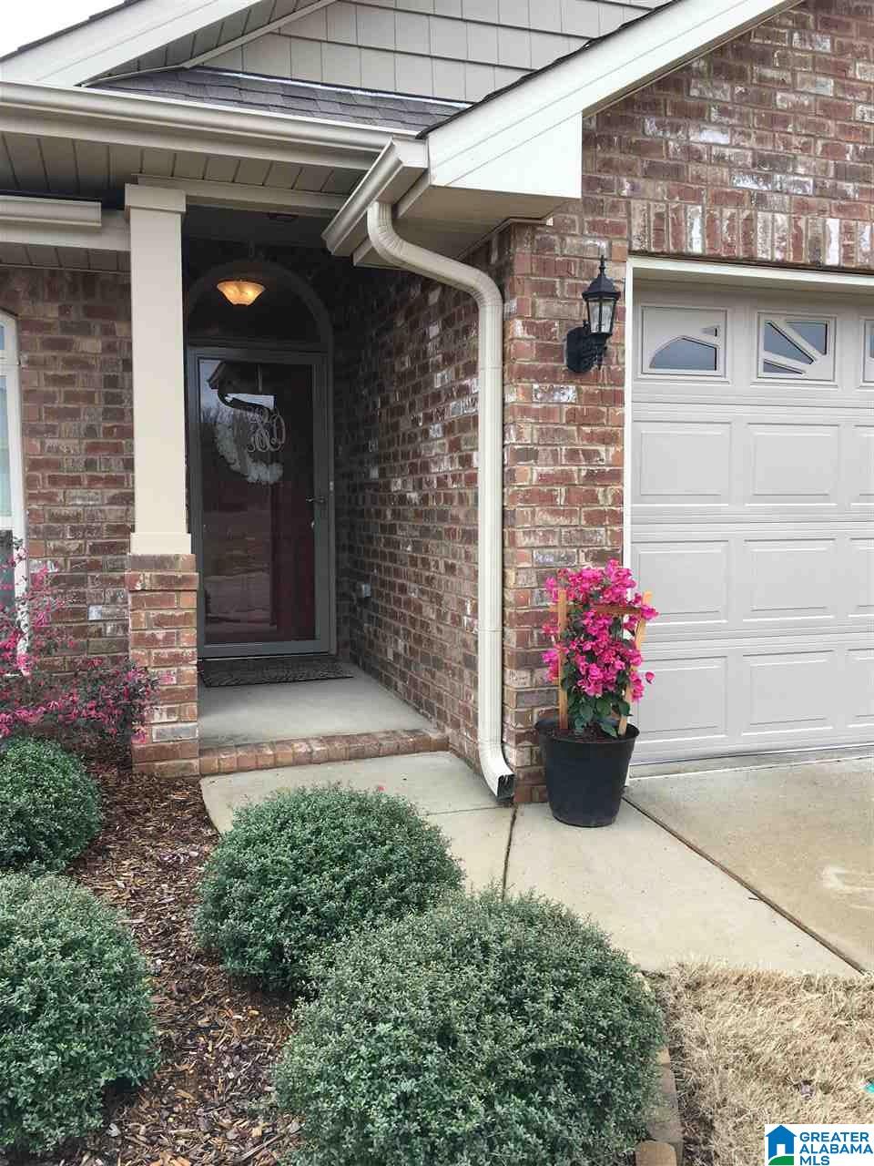 228 Crisfield Circle Alabaster, AL 35007 - Photo 3 of 34