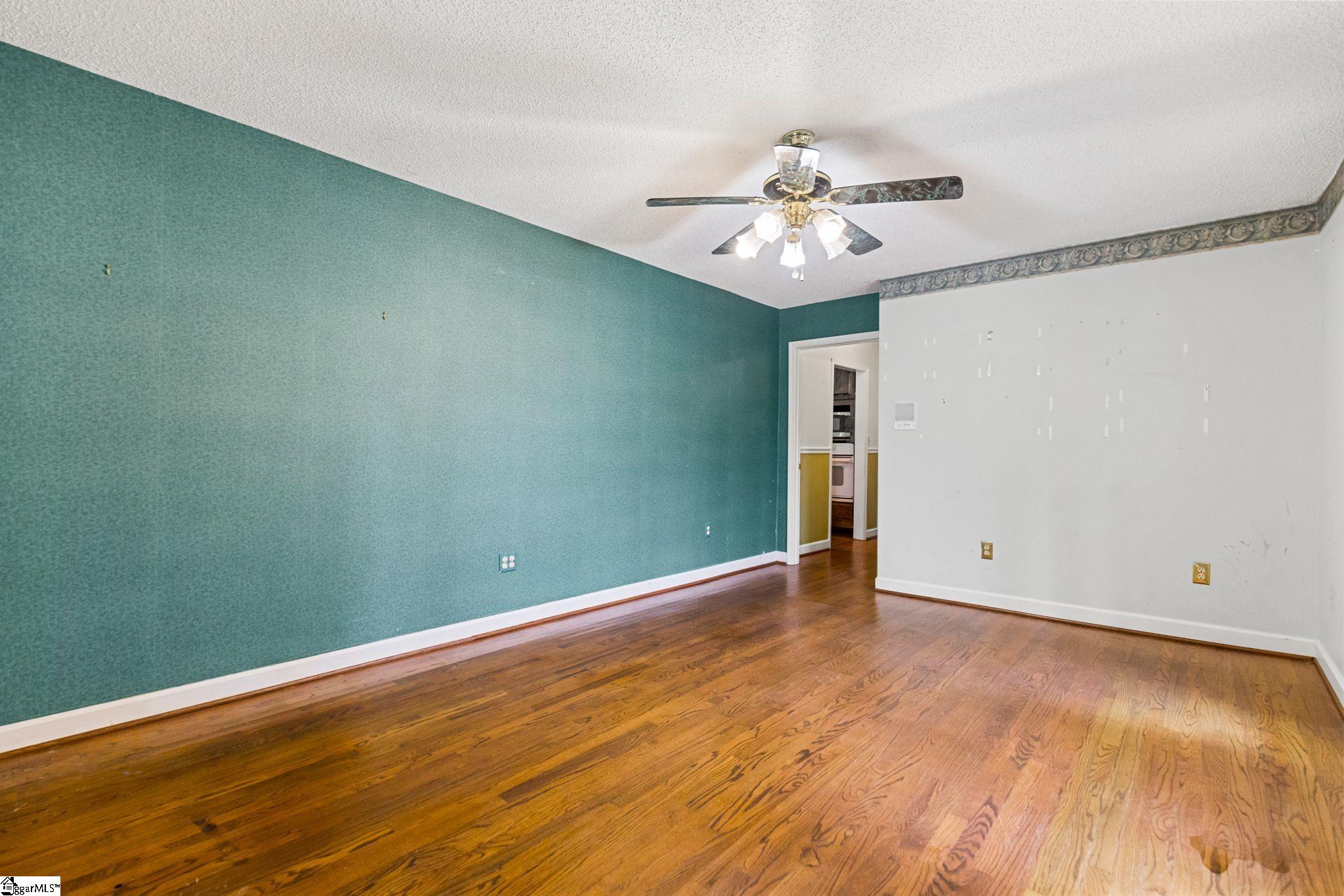 101 Thompson Road Taylors, SC 29687 - Photo 11 of 37