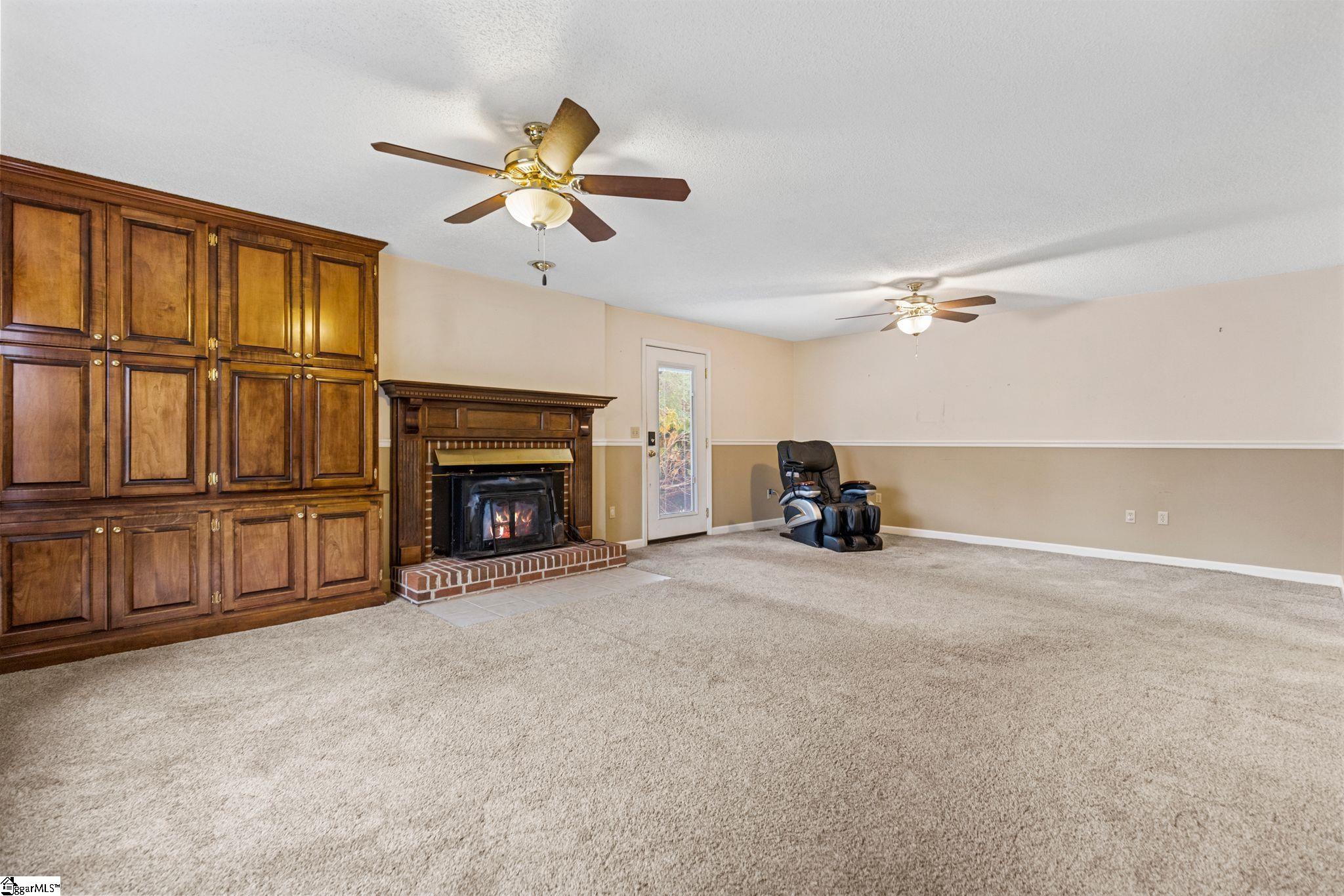 101 Thompson Road Taylors, SC 29687 - Photo 13 of 37